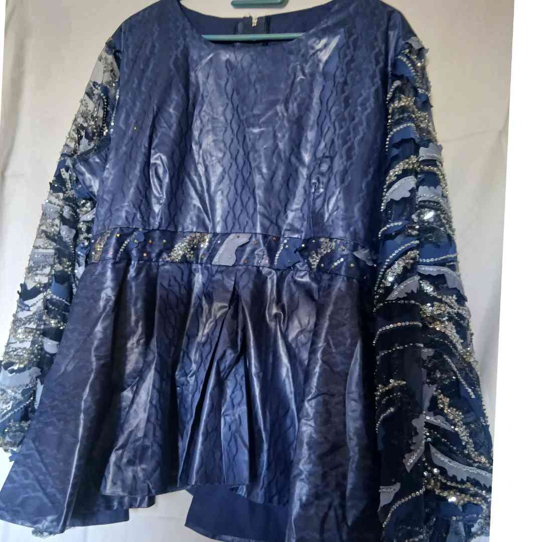 Ensemble jupe et haut femme bleu marine en bazin dentelle élégant cérémonie