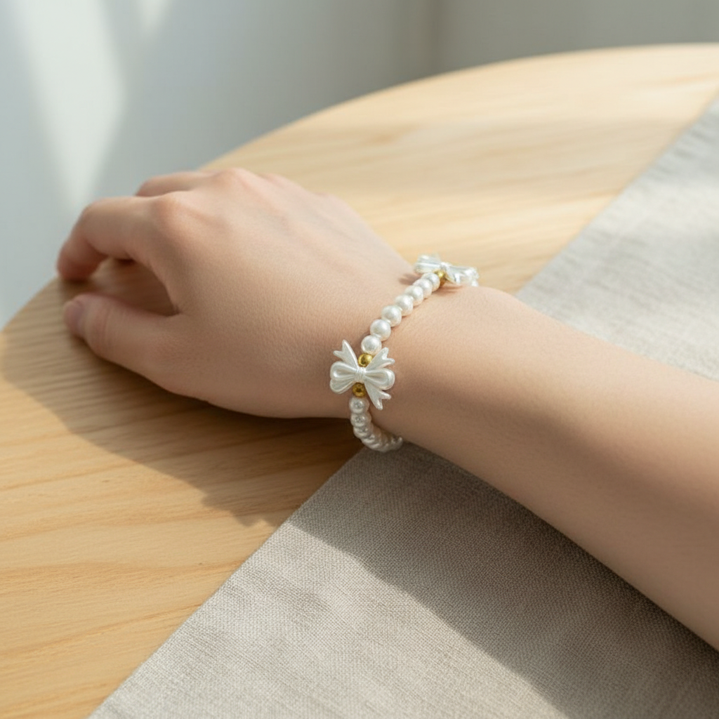 Bracelet Charme en Perles Faux - Élégance Intemporelle