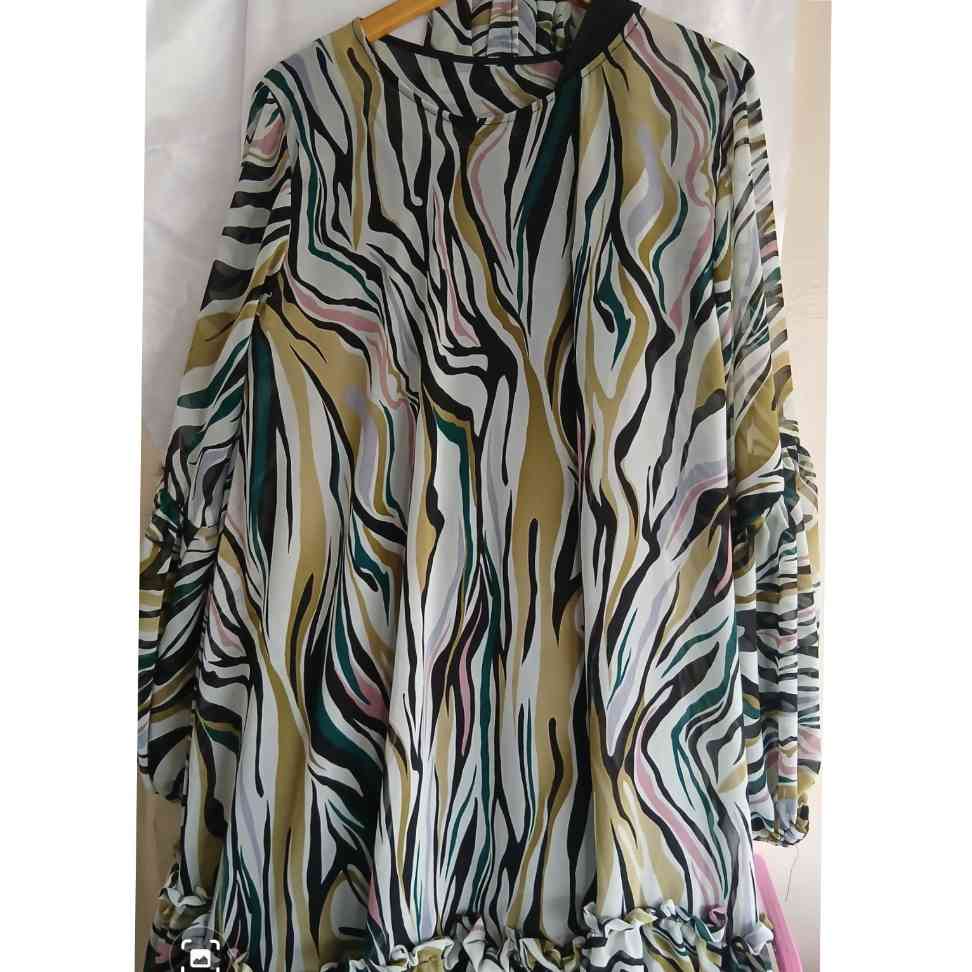 Robe femme blanche verte fleurette bohème chic été élégante manches longues