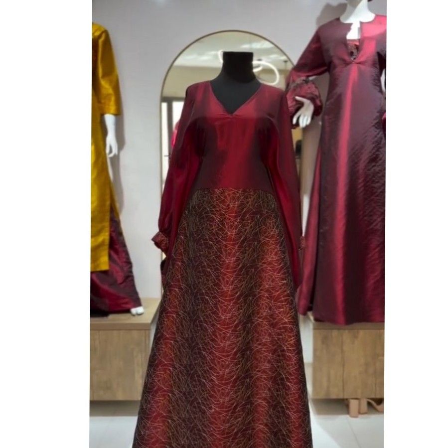 Boubou femme élégant rouge NUMA, robe longue satinée chic événement