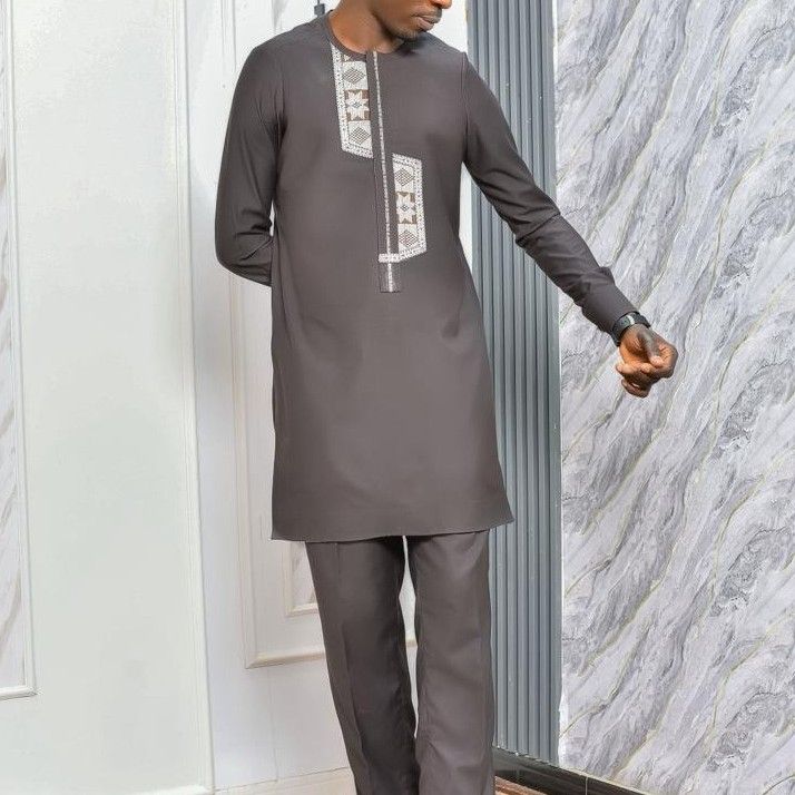 Costume africain homme 3 pièces noir élégant avec pagne tissé moderne