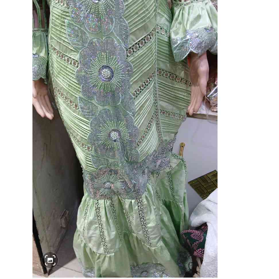 Robe geztner femme brodée sequins argentés