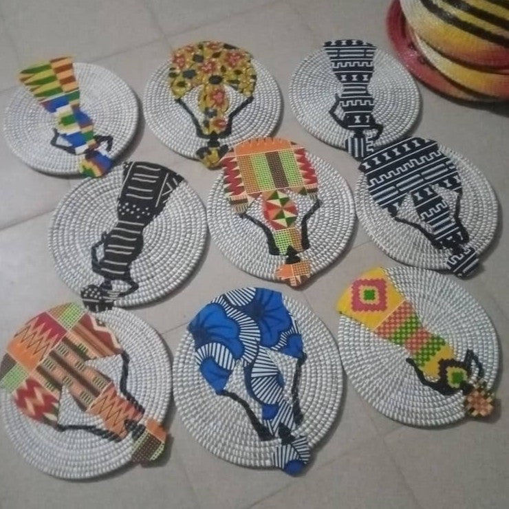 Plateau décoration africain avec figurines en wax – Art mural fait main