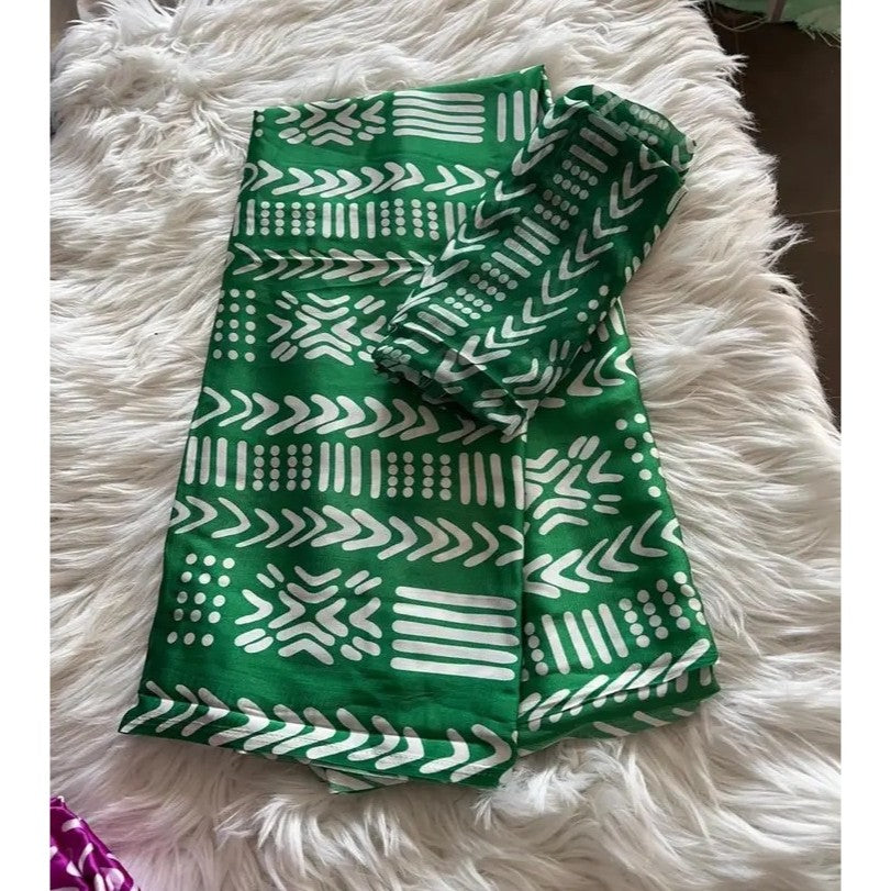 Kimono pyjama femme en soie wax vert, imprimé bogolan élégant