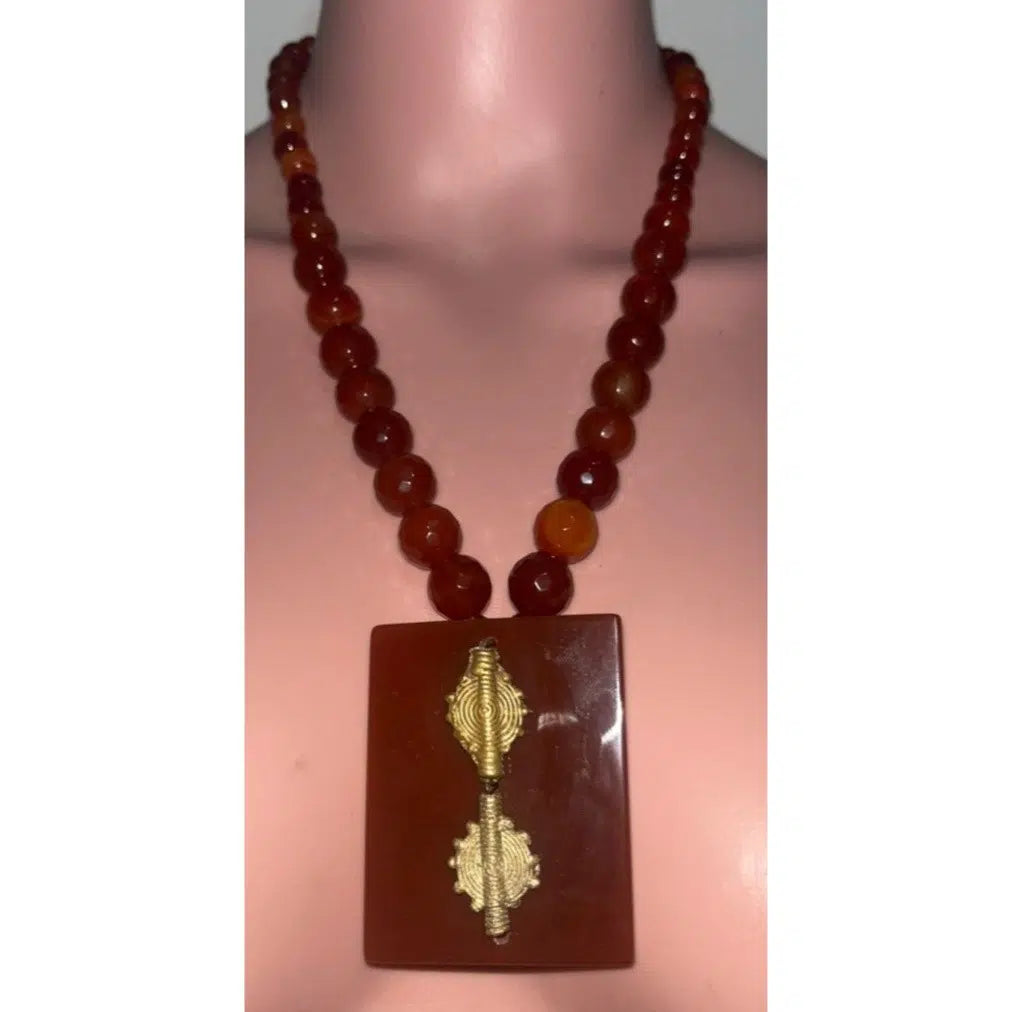 Collier artisanal femme agate et métal doré – Bijou bohème chic unique