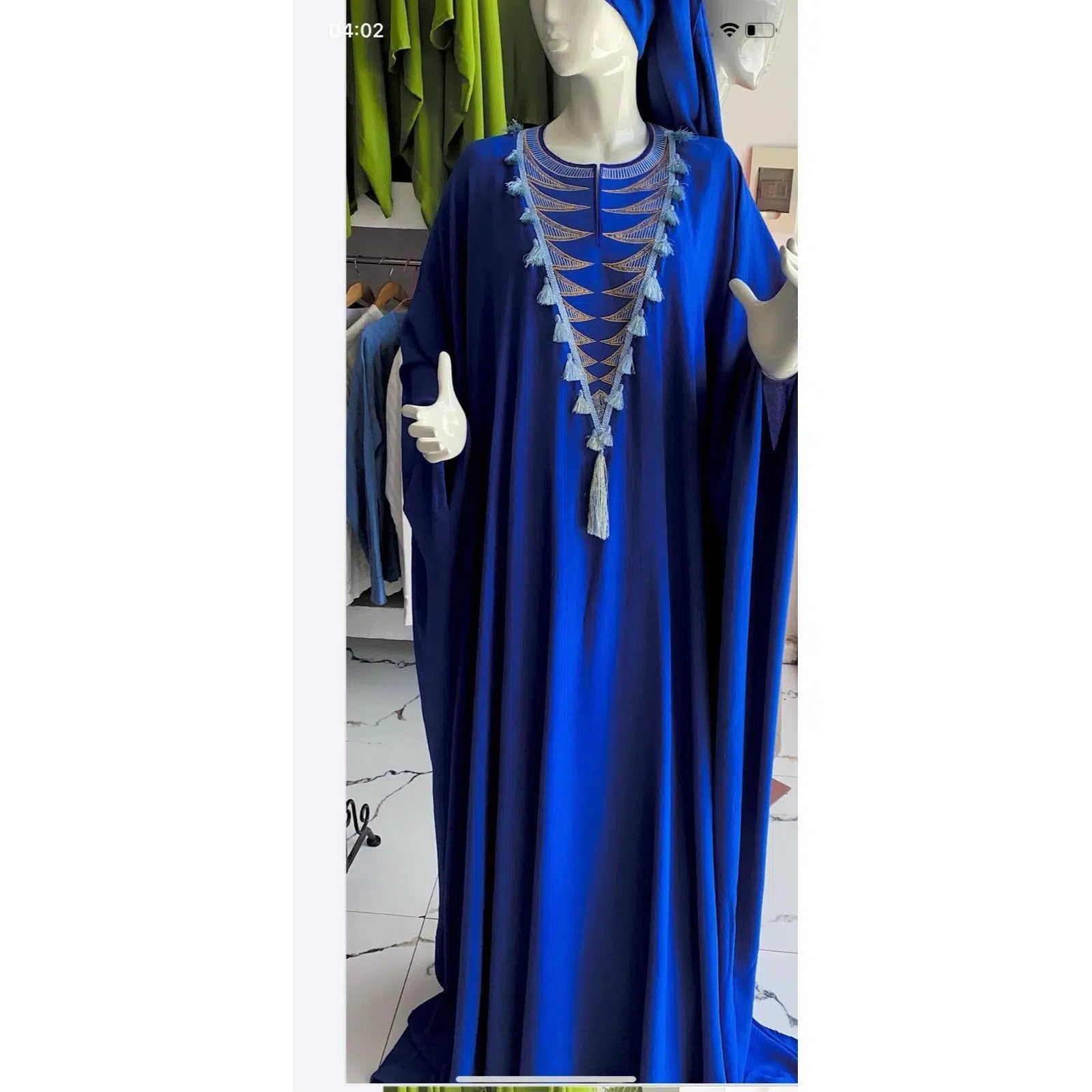 Boubou femme élégant bleu royal brodé – robe africaine chic cérémonie