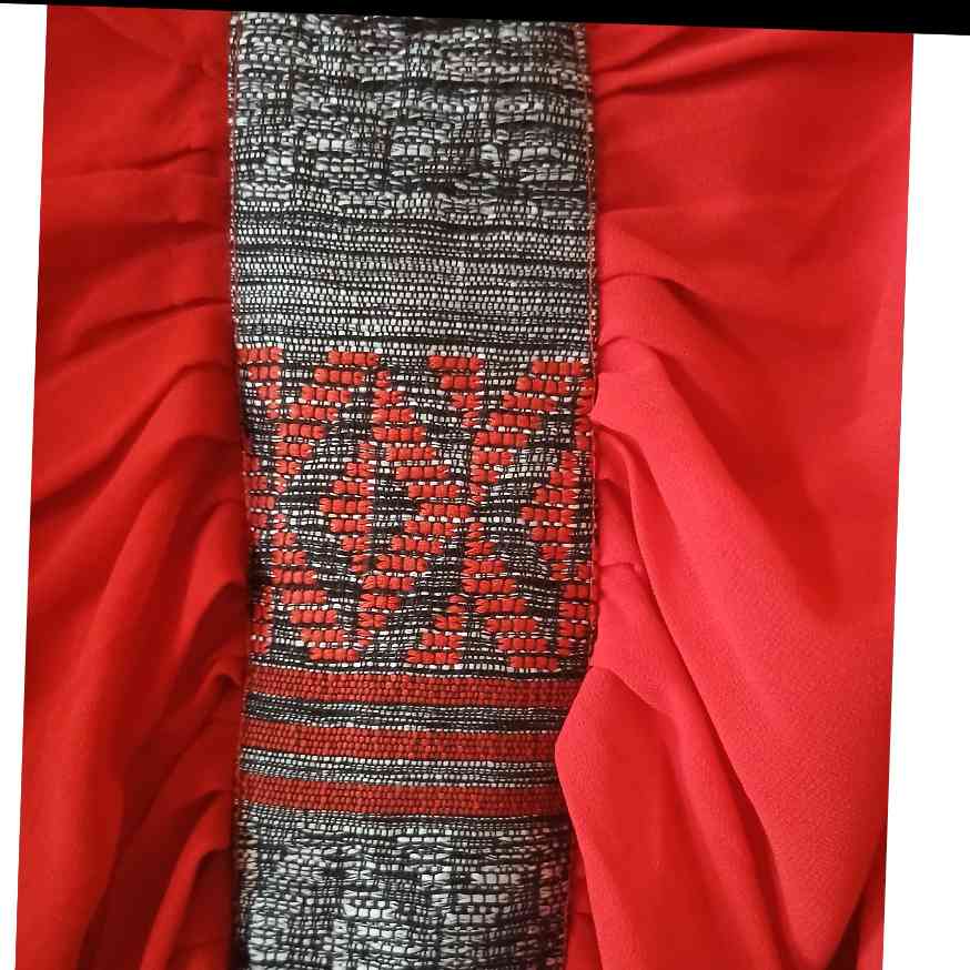 Ensemble femme crepe rouge et pagne tissé élégant, tenue cérémonie chic