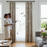 Rideau trois pieces jacquard beige et blanc, élégant brodé doré salon