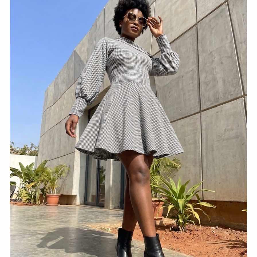 Robe pied-de-poule femme courte chic marron beige, manches ballon élégantes