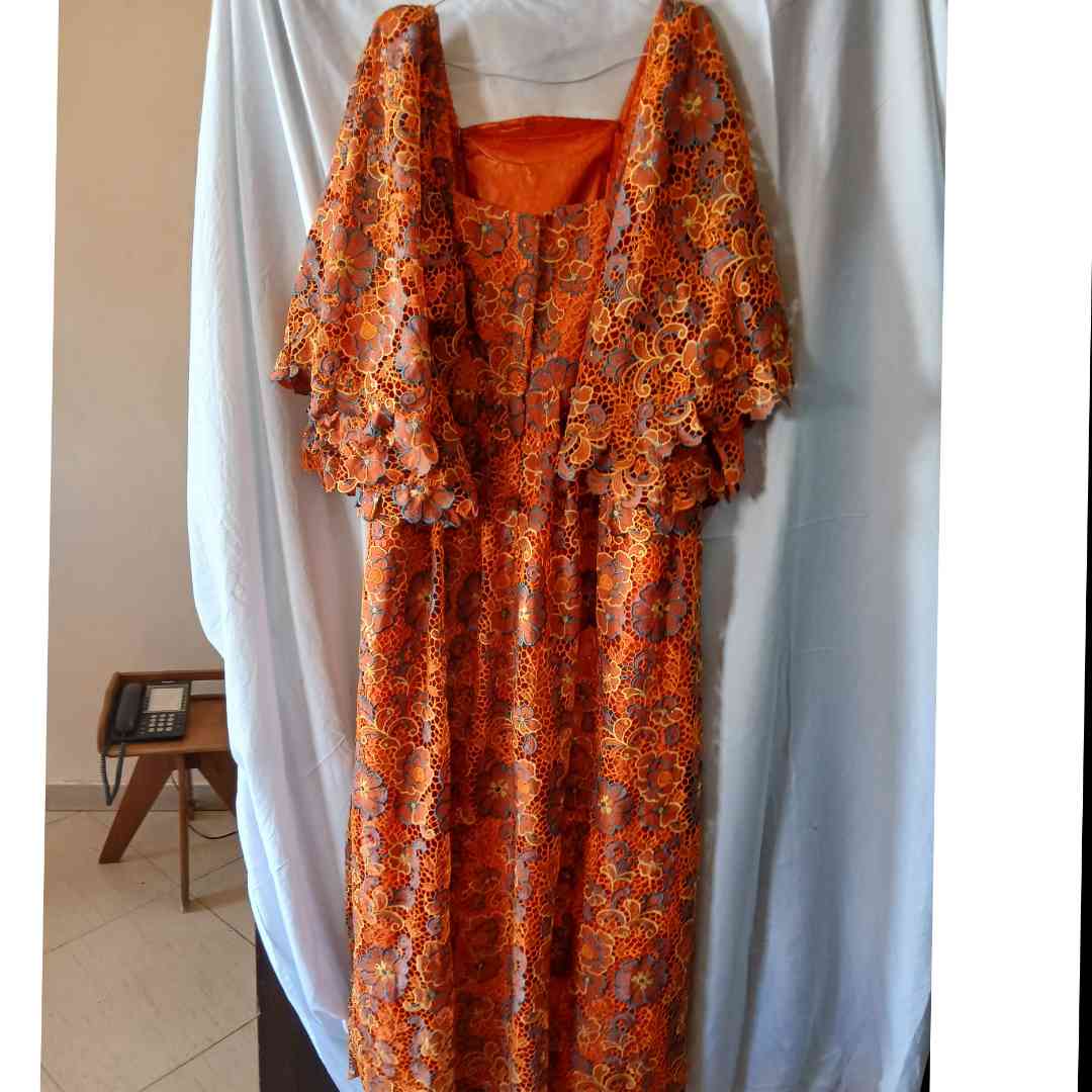 Robe guipure orange longue