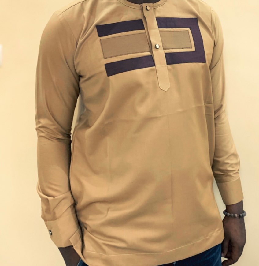 Chemise homme élégante beige sable col mao, manches longues, coupe ajustée