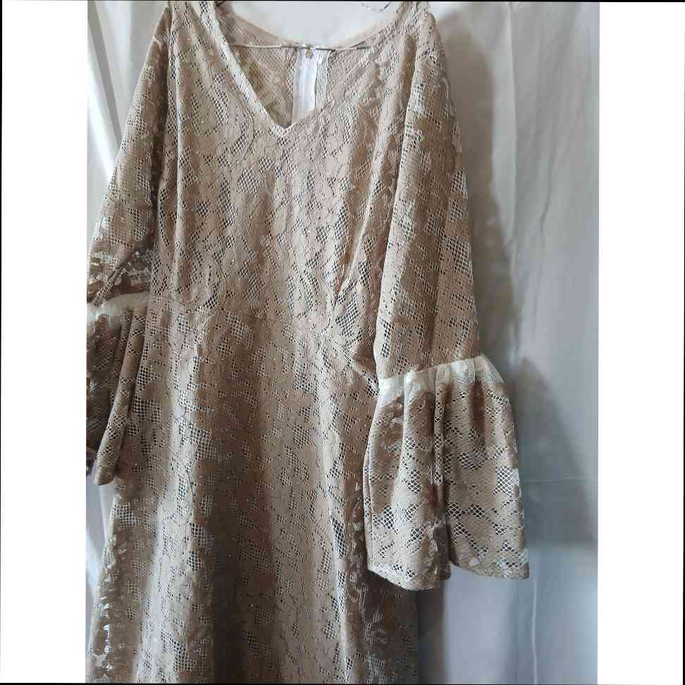 Robe femme dentelle beige longue bohème