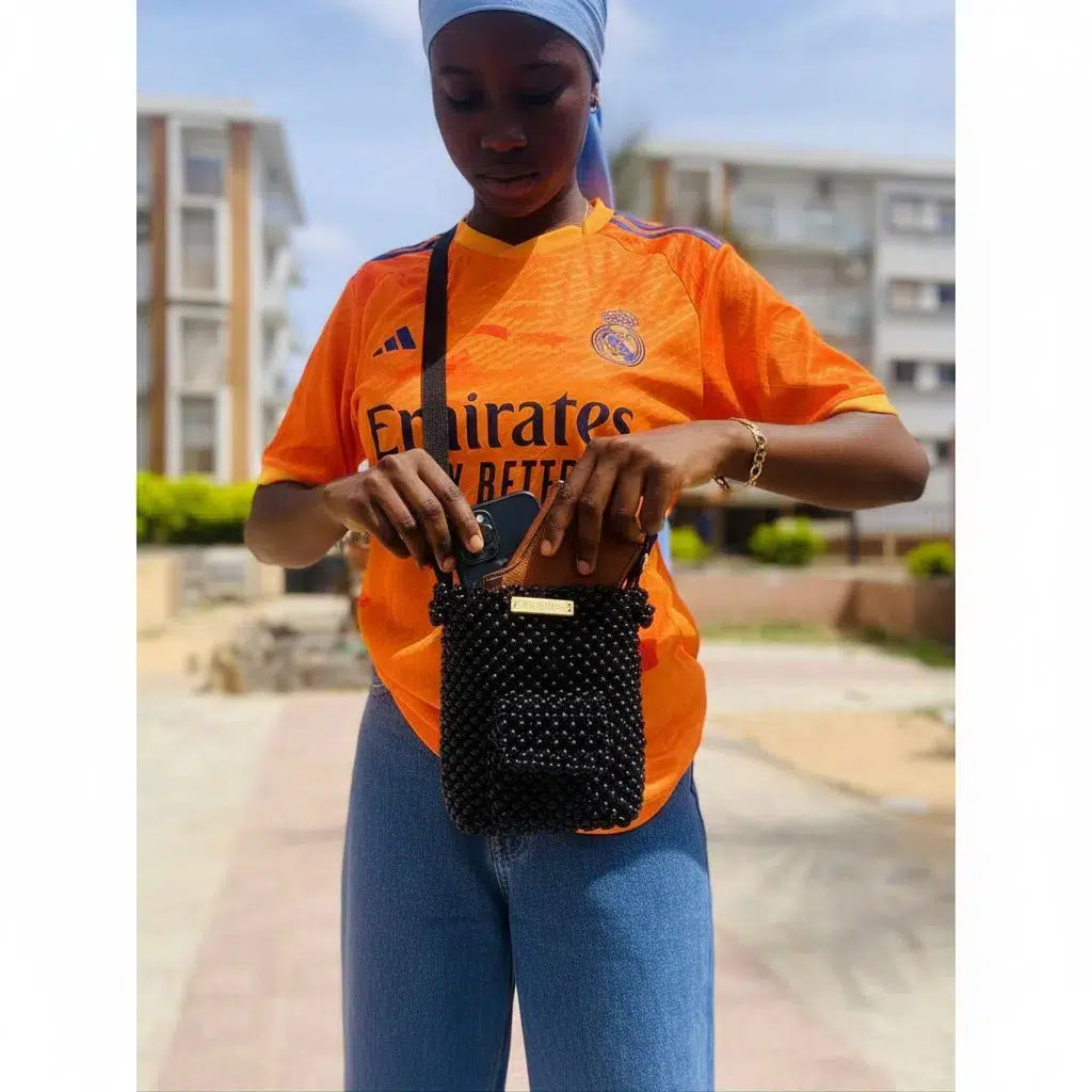 Sac Bandoulière Noir à Perles - Élégance Bohème Artisanale