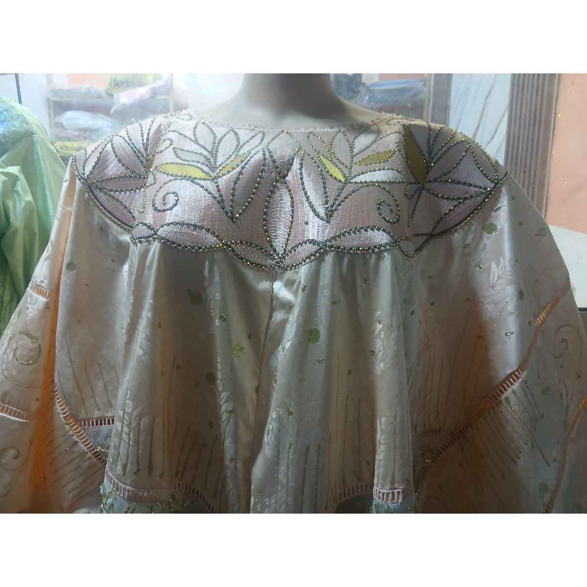 Boubou saumon orange clair avec garnitures multicolores exclusif