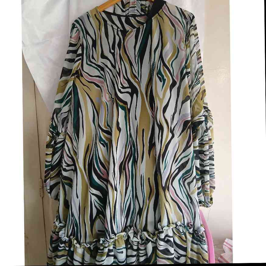 Robe femme blanche verte fleurette bohème chic été élégante manches longues