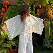 Haut léger et ample en coton voile beige et en teinture naturelle