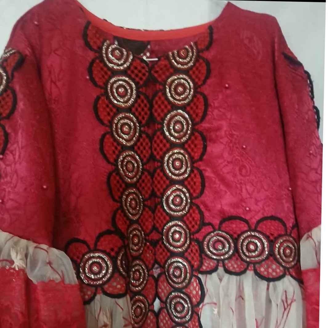 Robe femme soie dentelle élégante cérémonie, broderie florale chic