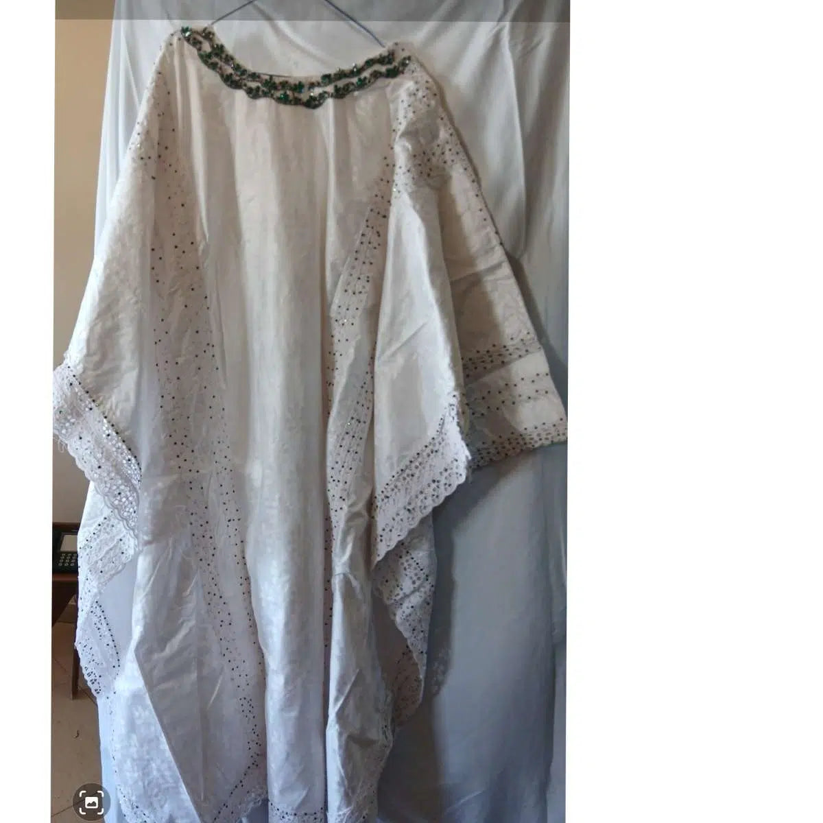 Grand boubou femme blanc et vert
