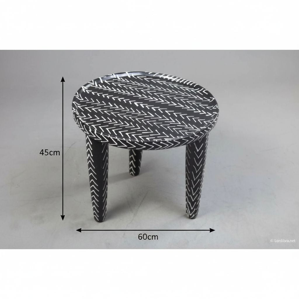 Table basse ronde noire motif chevron, design ethnique bohème chic