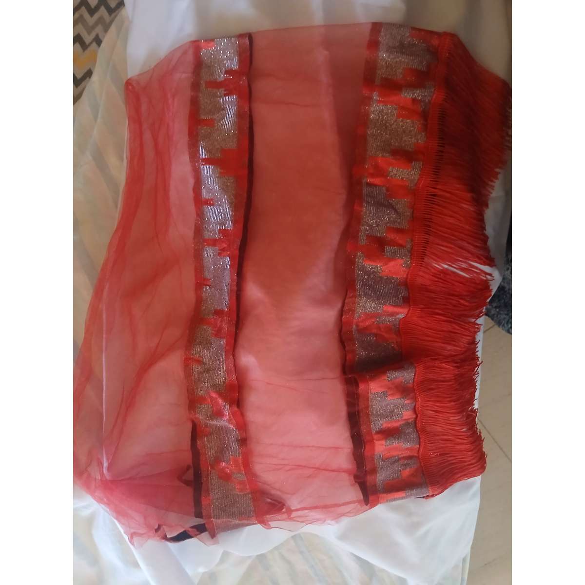Pagne femme érotique en organza brodé doré, lingerie sexy et élégante