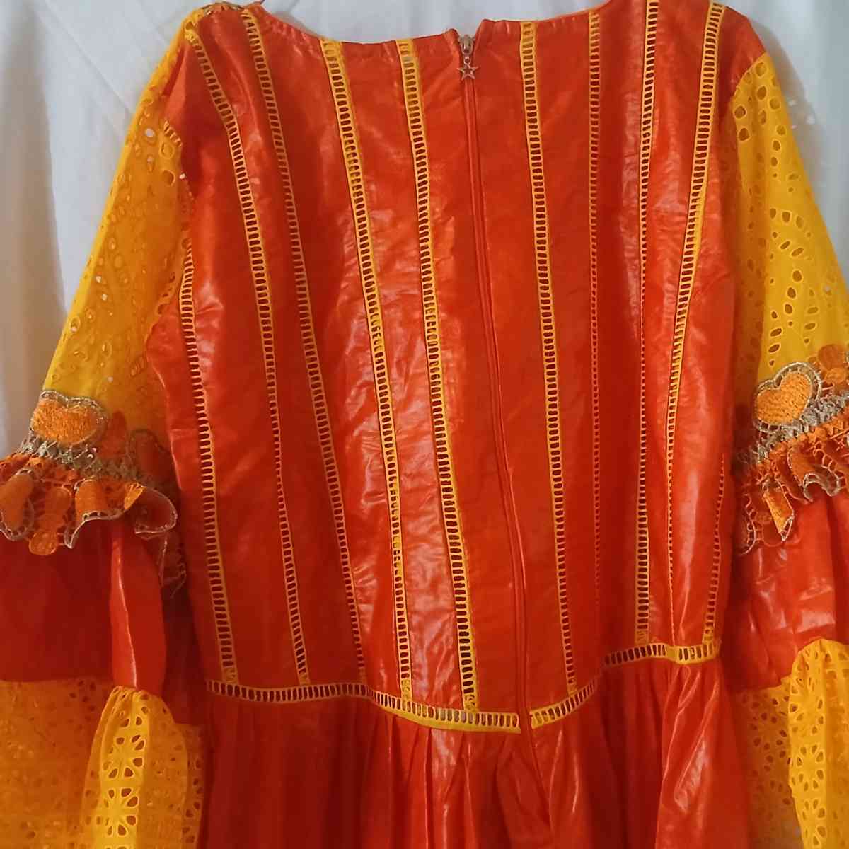 Robe bazin orange femme brodée, élégante cérémonie ou soirée grande taille