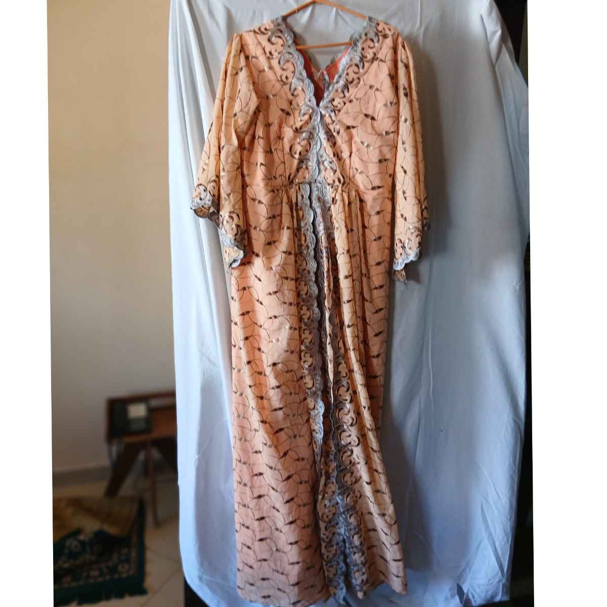 Robe brodée saumon orange femme, longue chic dentelle grise bohème