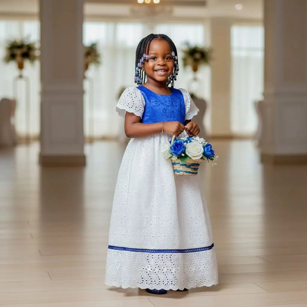 Robe cérémonie fille 2 ans brodée blanche et bleu bic