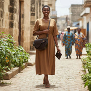 Sac à main en cuir noir Jolie – élégant, chic et détails dorés femme