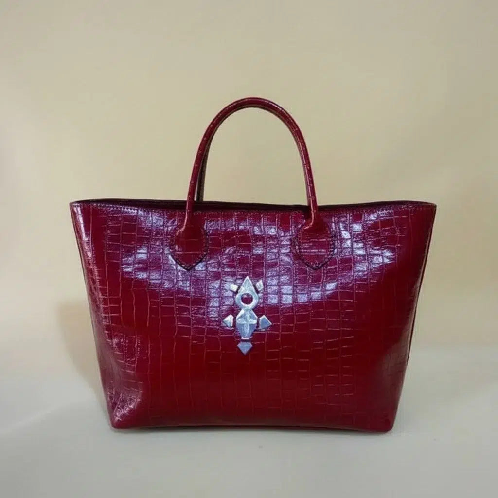 Sac à main cuir femme rouge tanné, fait main, croix Agadez argent