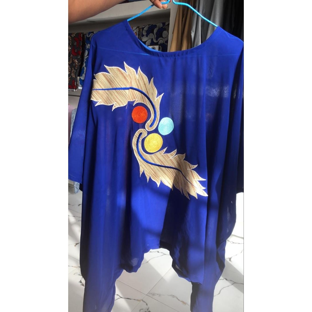 Blouse Élégante en Pagne Africain Bleu - Sophistication Ethnique