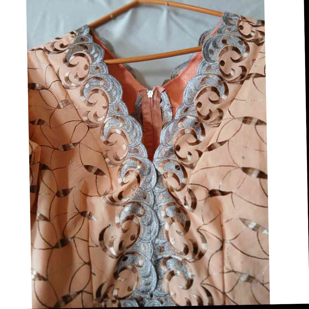 Robe brodée saumon orange femme, longue chic dentelle grise bohème