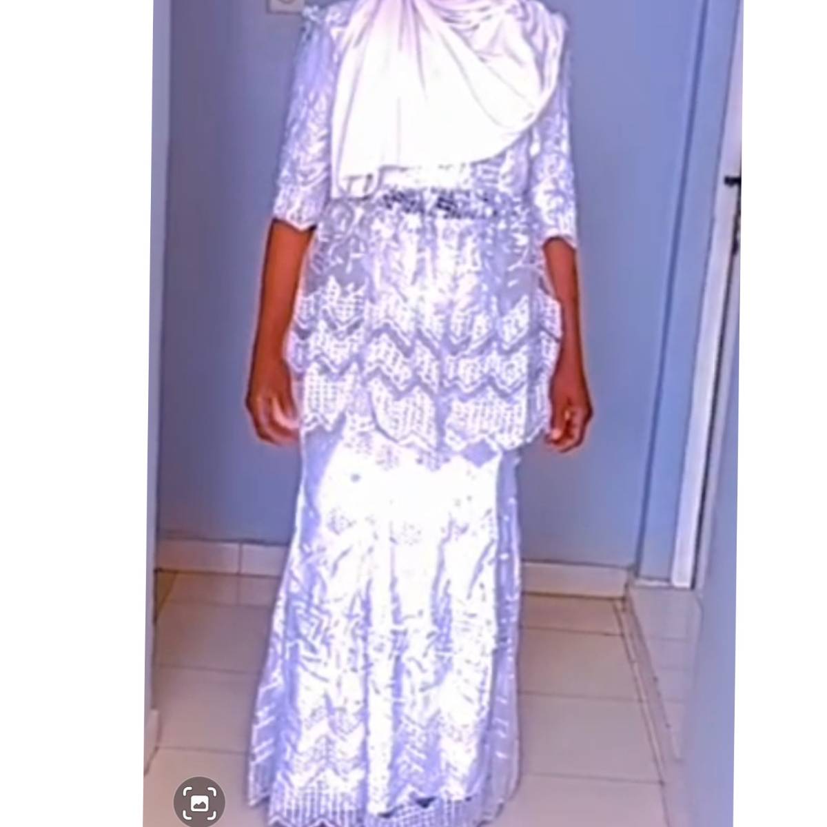 Ensemble femme marinière jupe en dentelle blanc chic et unique