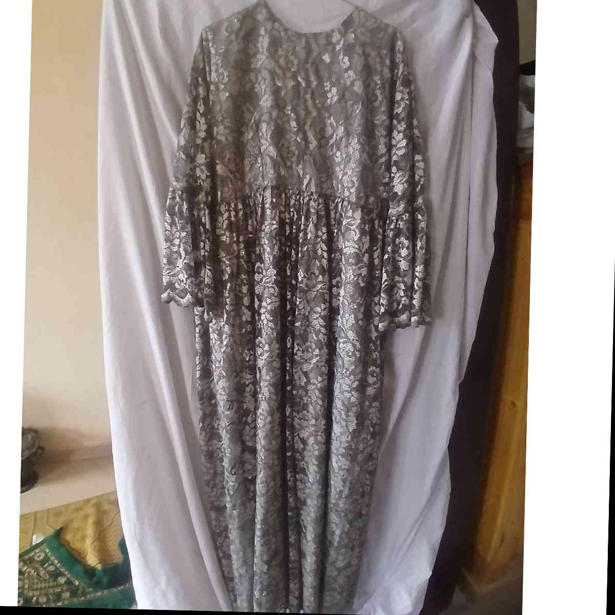 Robe dentelle femme élégante