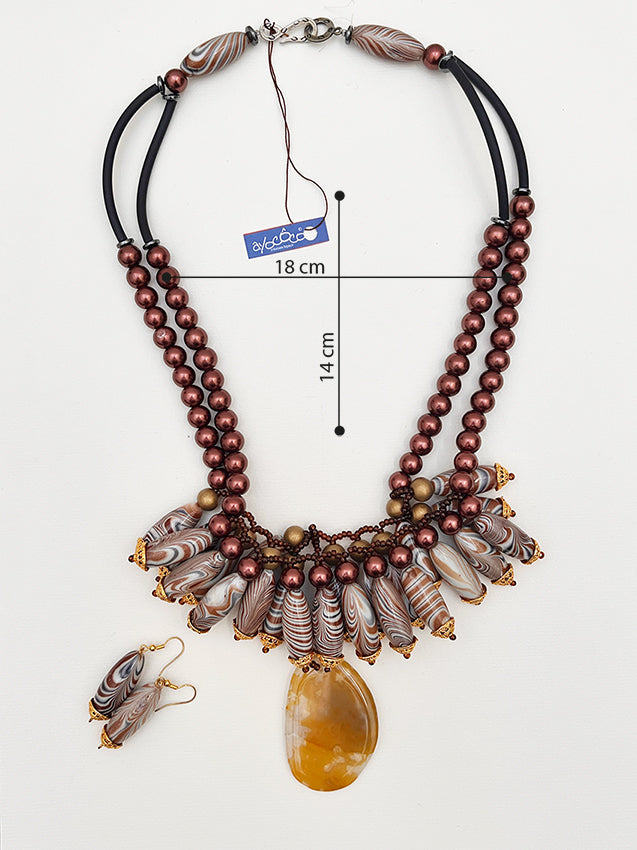 Ensemble collier et boucles d’oreilles dorées fait main – Perles et agate