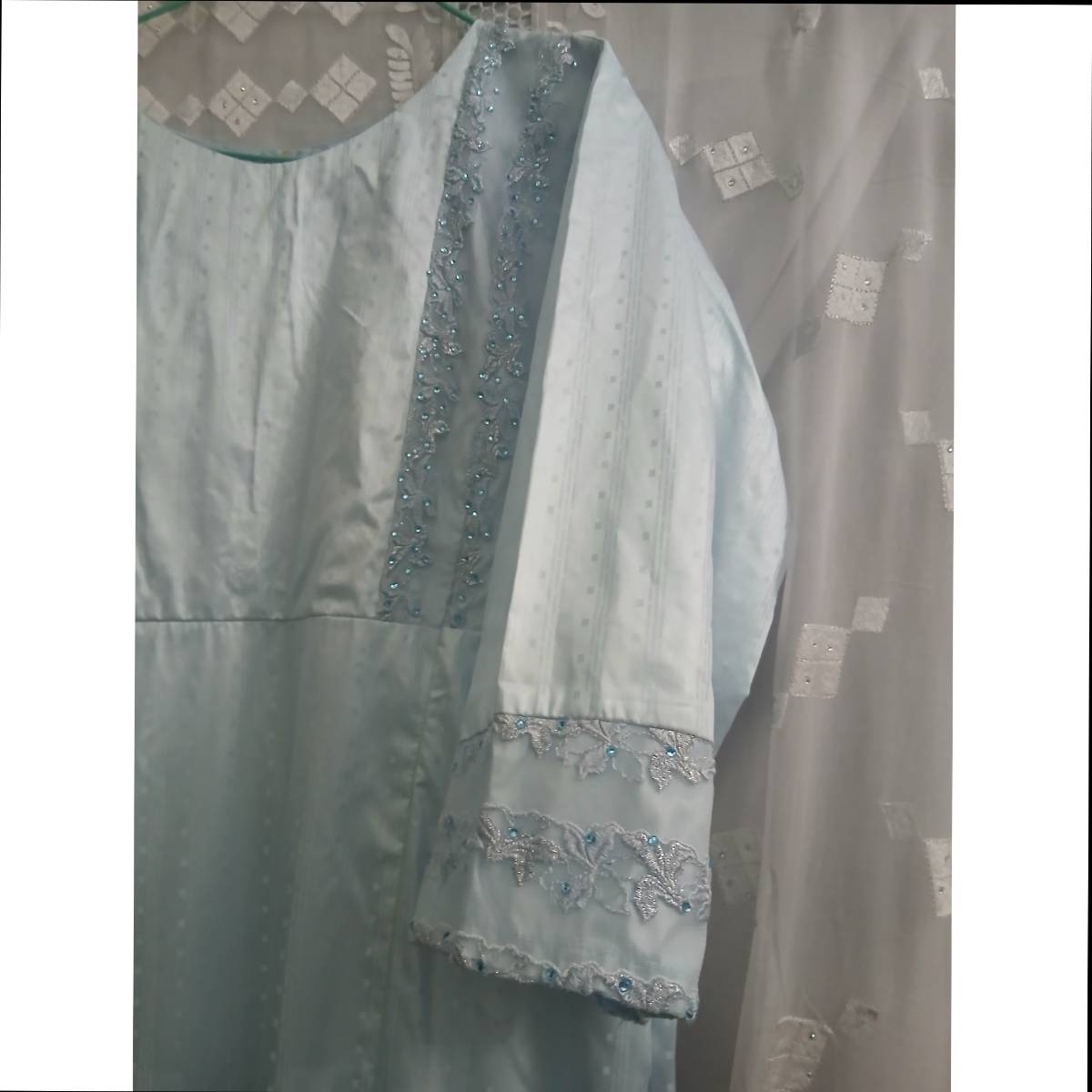 Robe dentelle bleu femme Geztner longue élégante bohème chic manches
