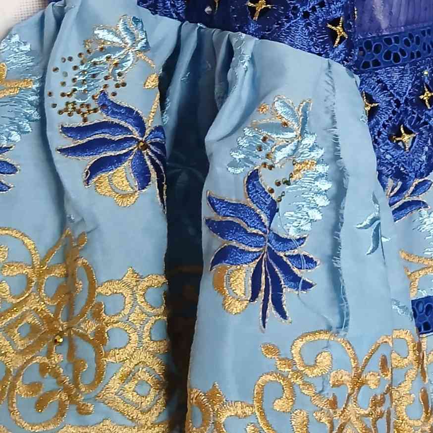 Robe bazin brodée bleue femme, longue élégante, cérémonie ou bureau
