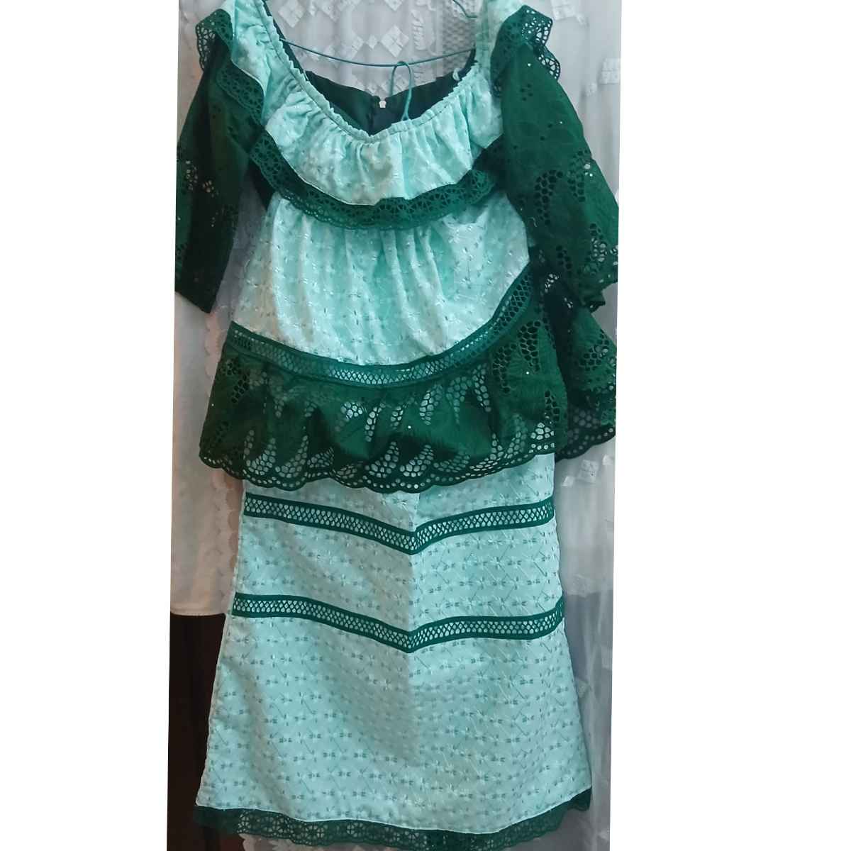 Ensemble jupe et haut femme vert brodé bohème chic dentelle coton léger