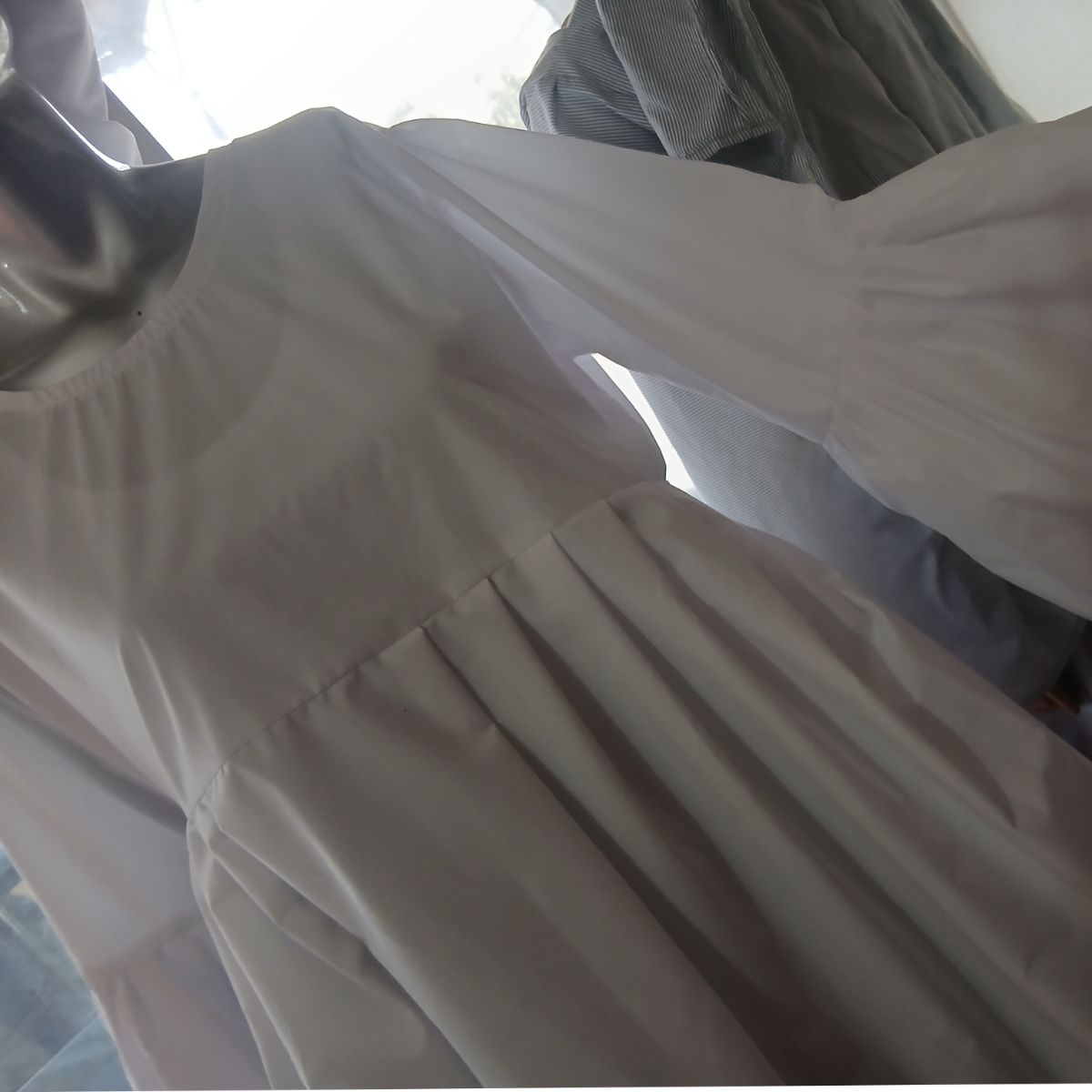 Robe Femme Coton Blanche Orange - Élégance et Confort Fusionnés