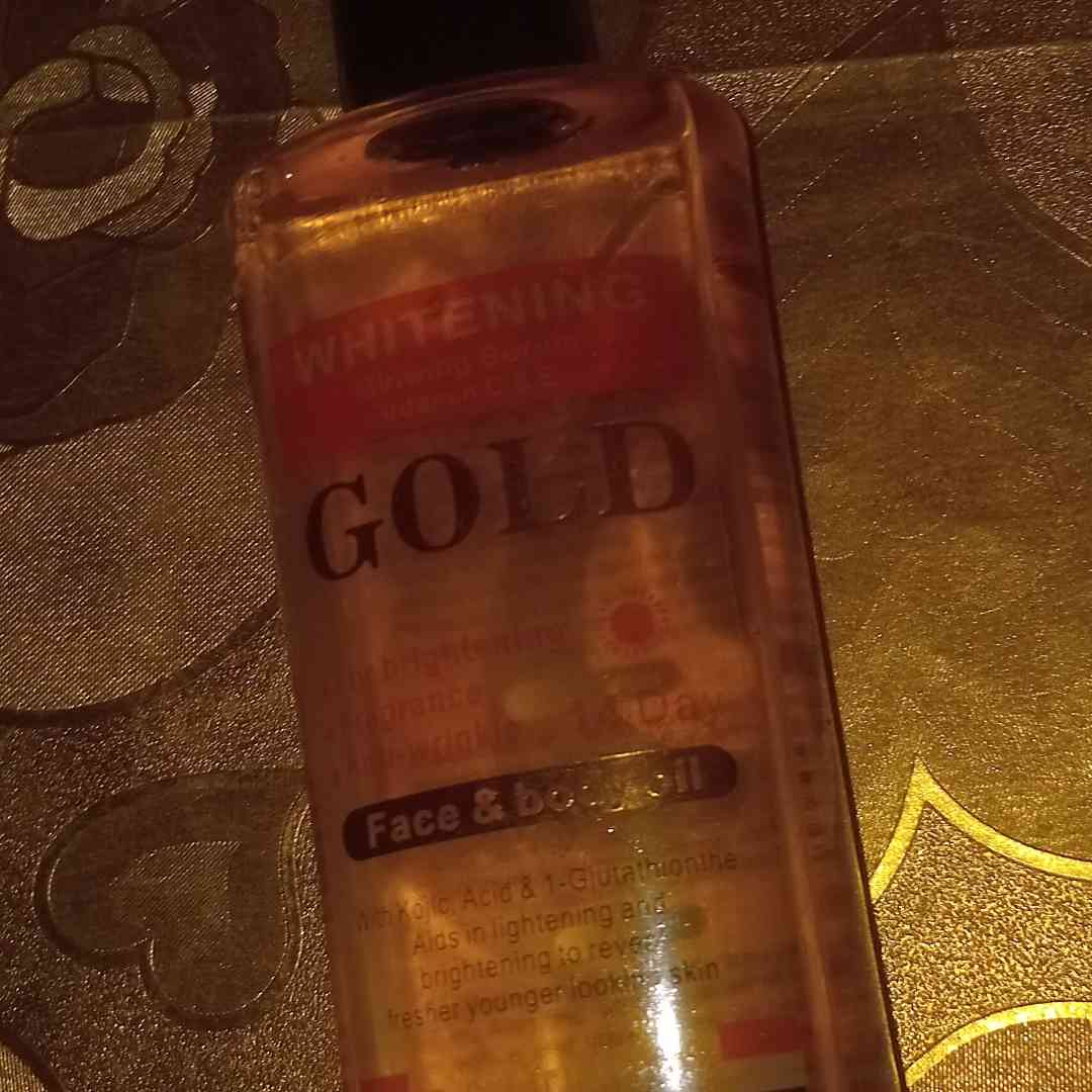 Serum eclaircissant visage et corps gold anti tache brune hydratant luxe