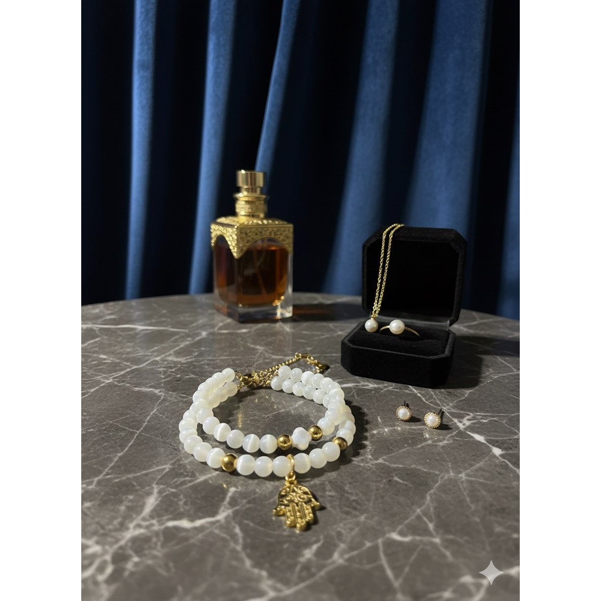 Bracelet main de Fatma en pierre de sélénite et acier inoxydable