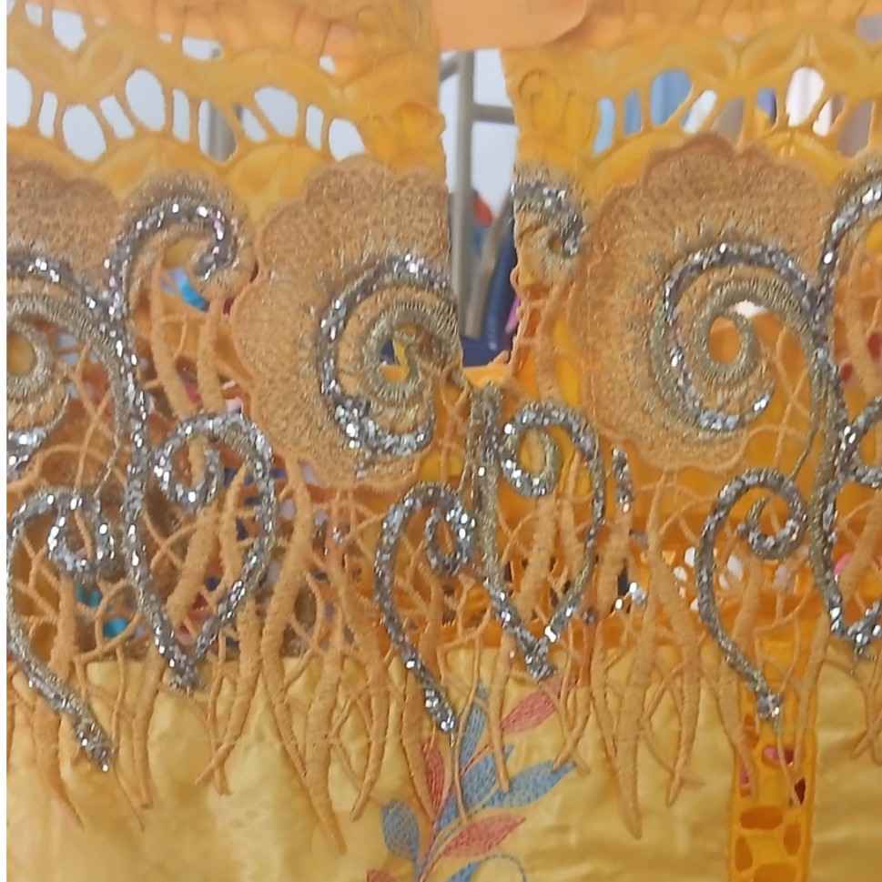 Robe bazin broderie femme élégante, robe africaine cérémonie ou soirée