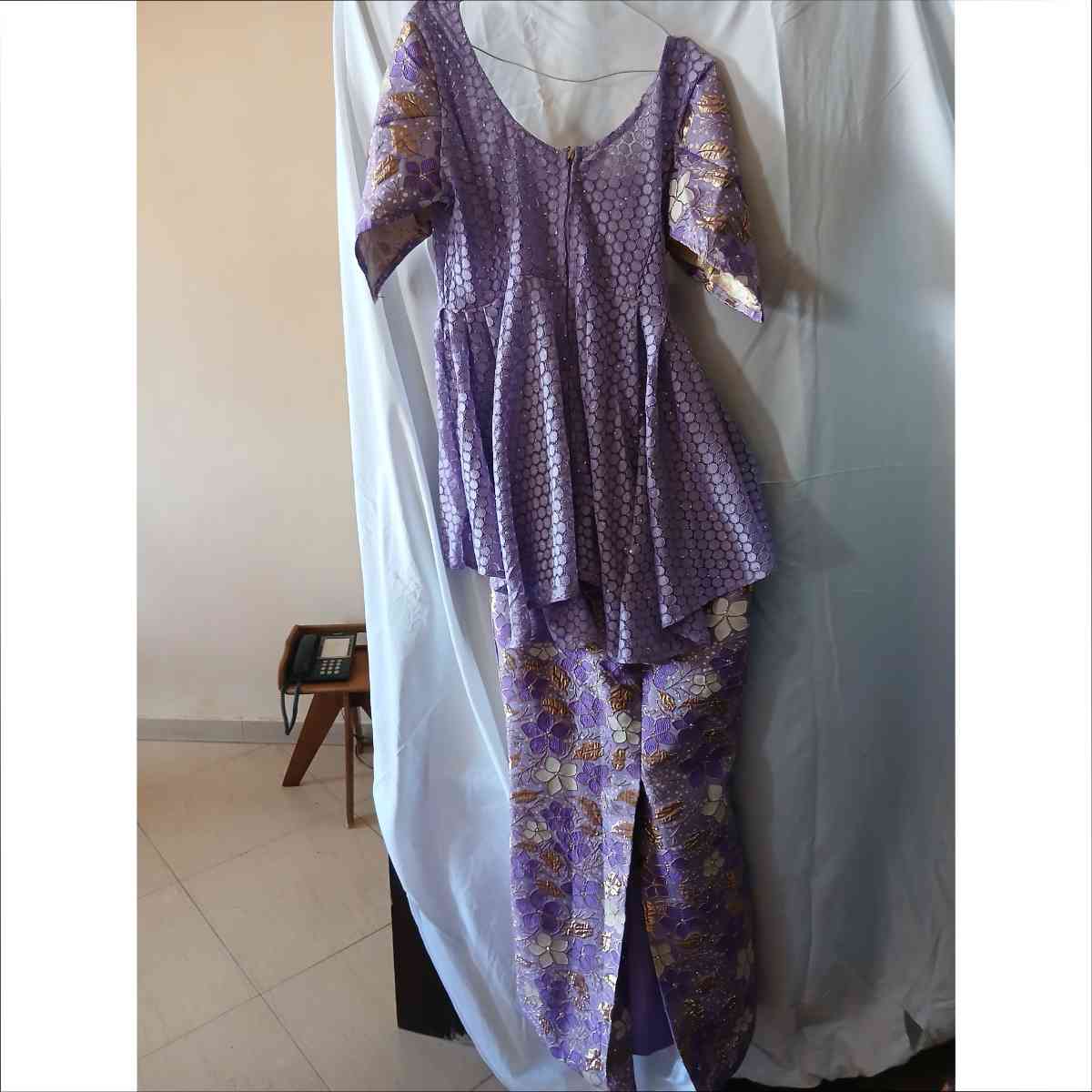 Ensemble jupe et haut femme brocart mauve doré