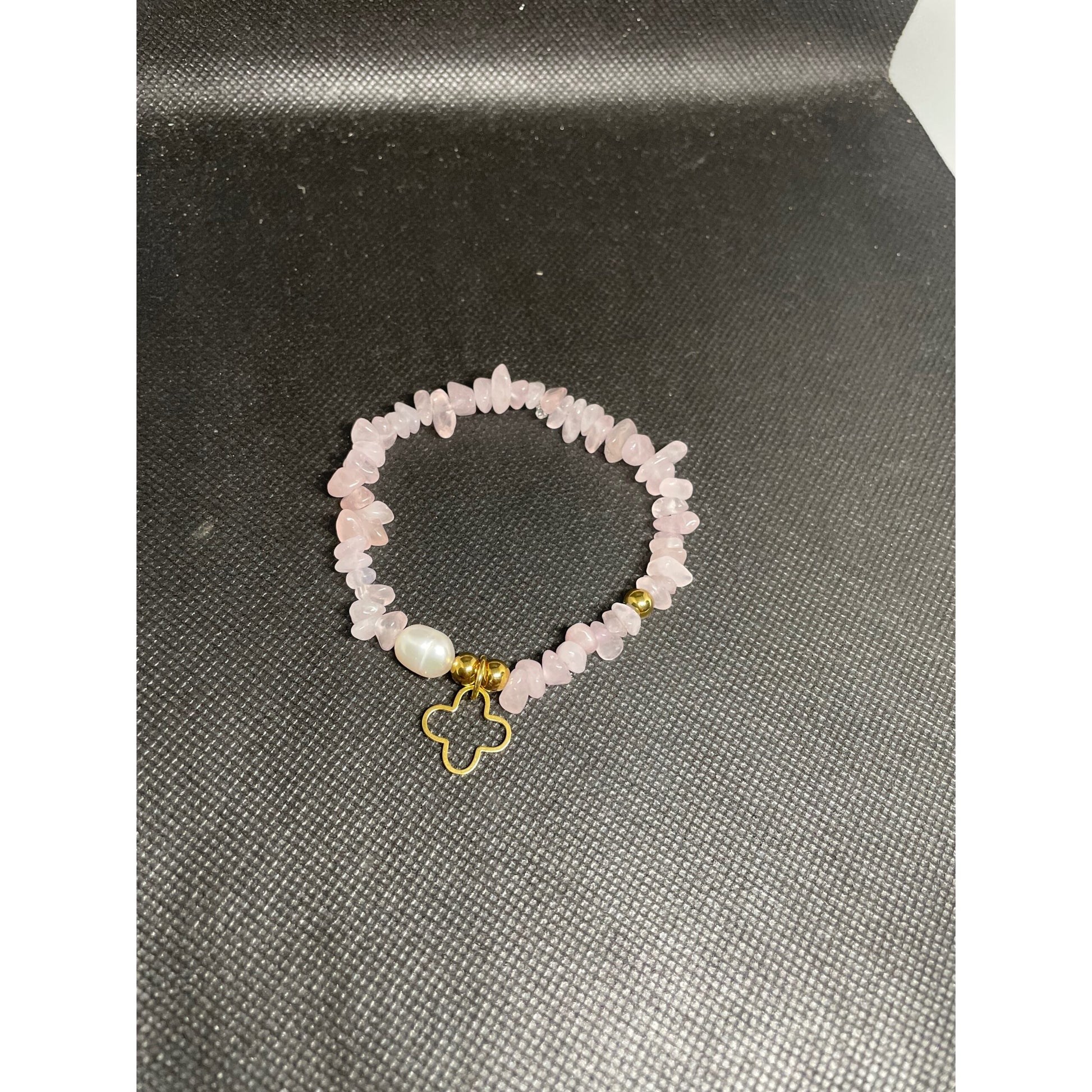 Bracelet Charme Quartz Rose et Perle - Élégance Douce