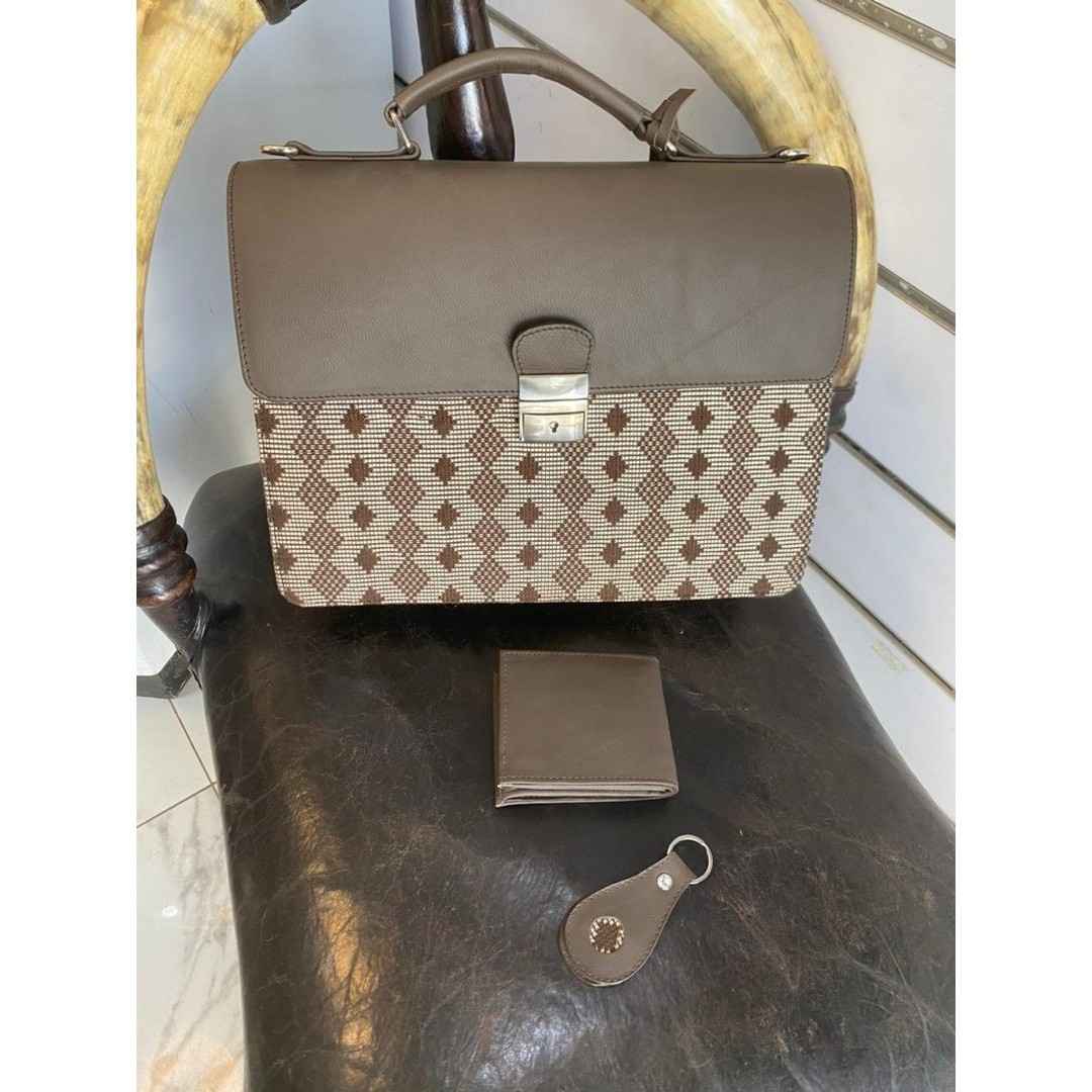 Sac en cuir pour ordinateur élégant homme et femme, marron beige ou noir