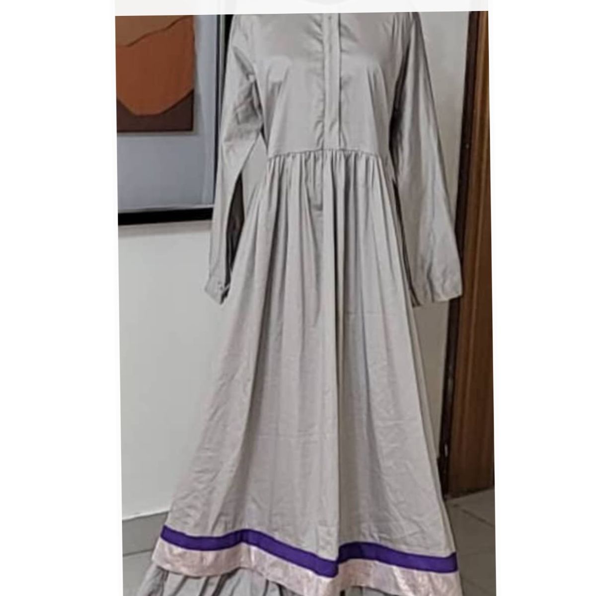 Robe Longue Évasée Gris Coton Satiné - Élégance Moderne