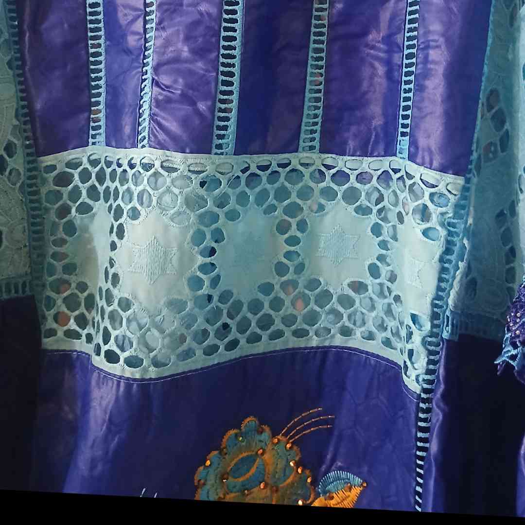 Robe bazin bleu brodée élégante robe africaine de cérémonie femme