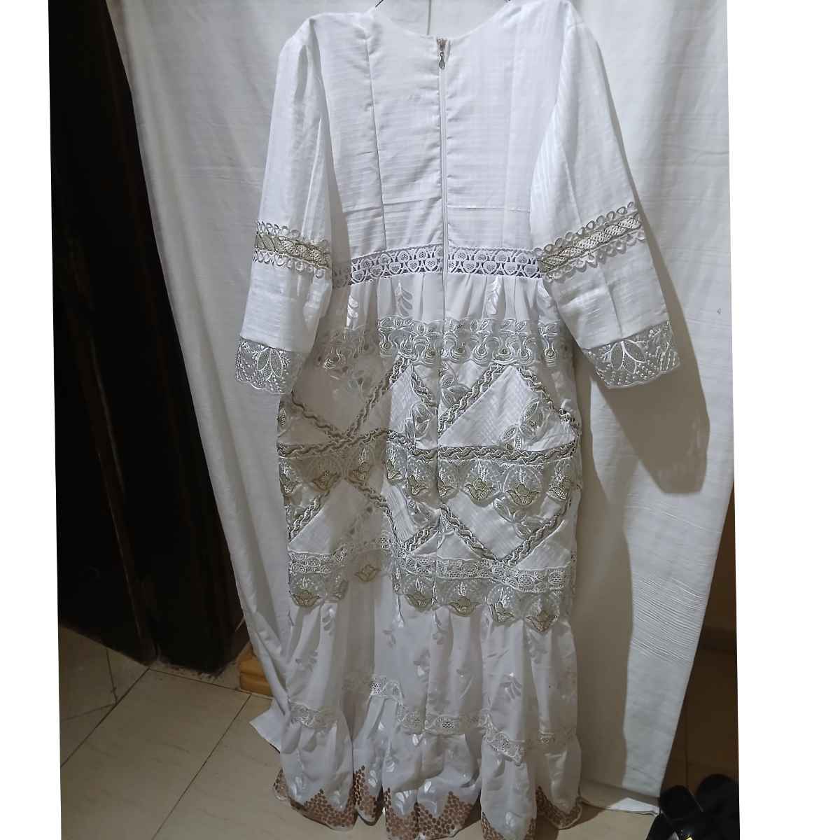 Robe voile suisse blanche Geztner