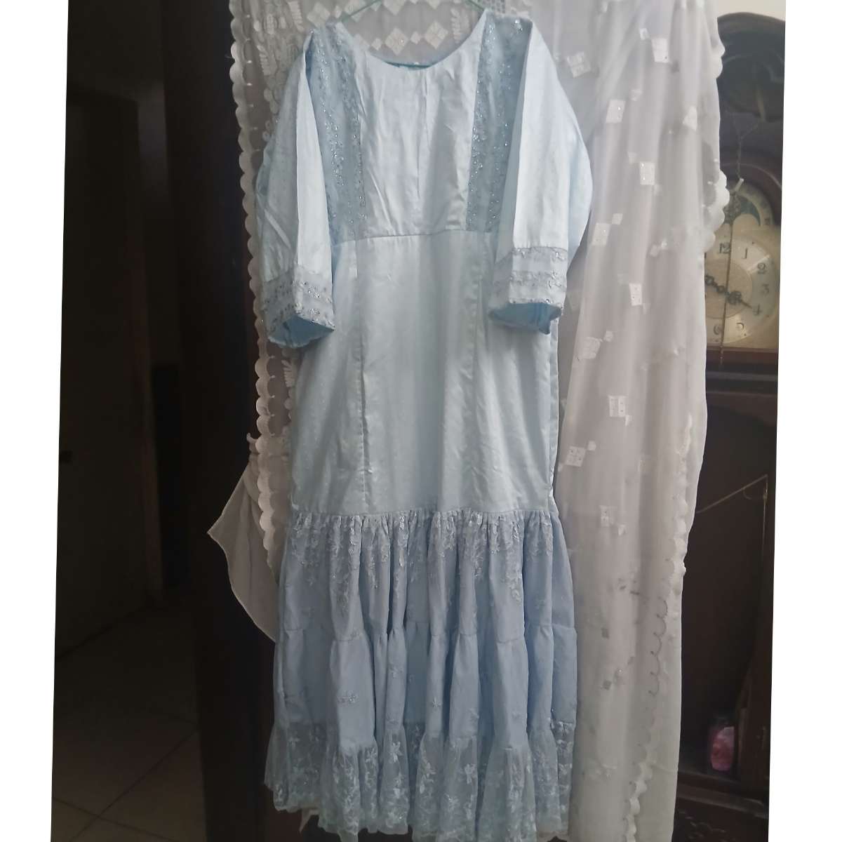Robe dentelle bleu femme Geztner longue élégante bohème chic manches