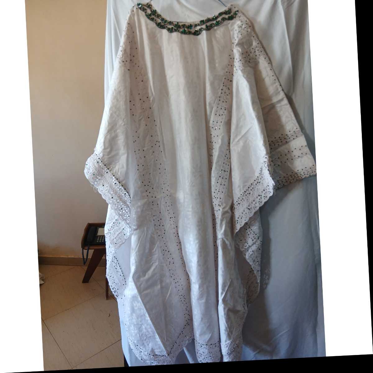 Grand boubou femme blanc et vert