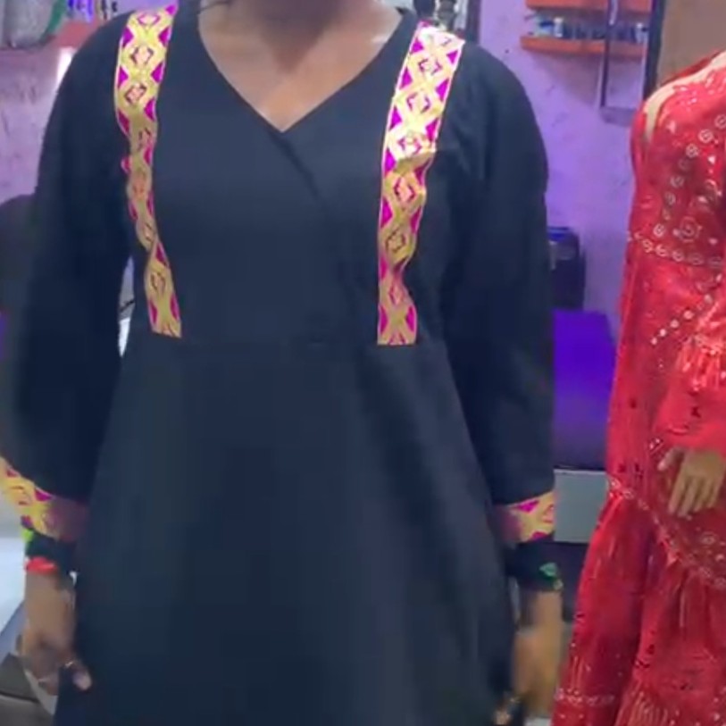 Abaya Élégance - Brocart Lin Coton Noir - Embellissements Traditionnels